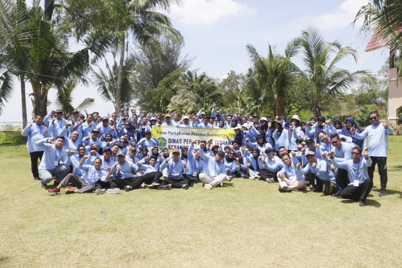 Semangat dan Solidaritas, Disbun Kaltim Gelar Outbond di Pantai La Casa